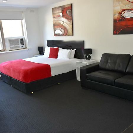 Apartments On Flemington Мелбърн Екстериор снимка
