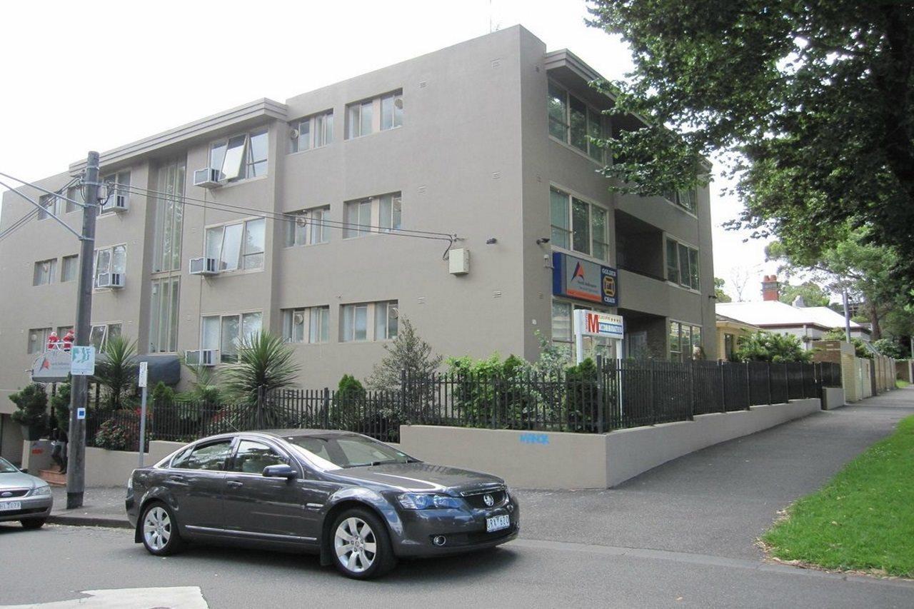 Apartments On Flemington Мелбърн Екстериор снимка