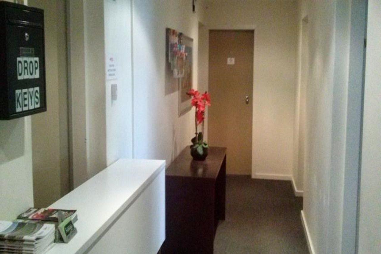 Apartments On Flemington Мелбърн Екстериор снимка