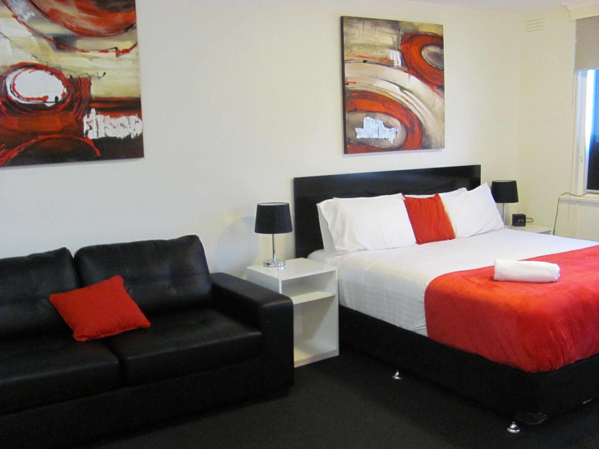 Apartments On Flemington Мелбърн Екстериор снимка