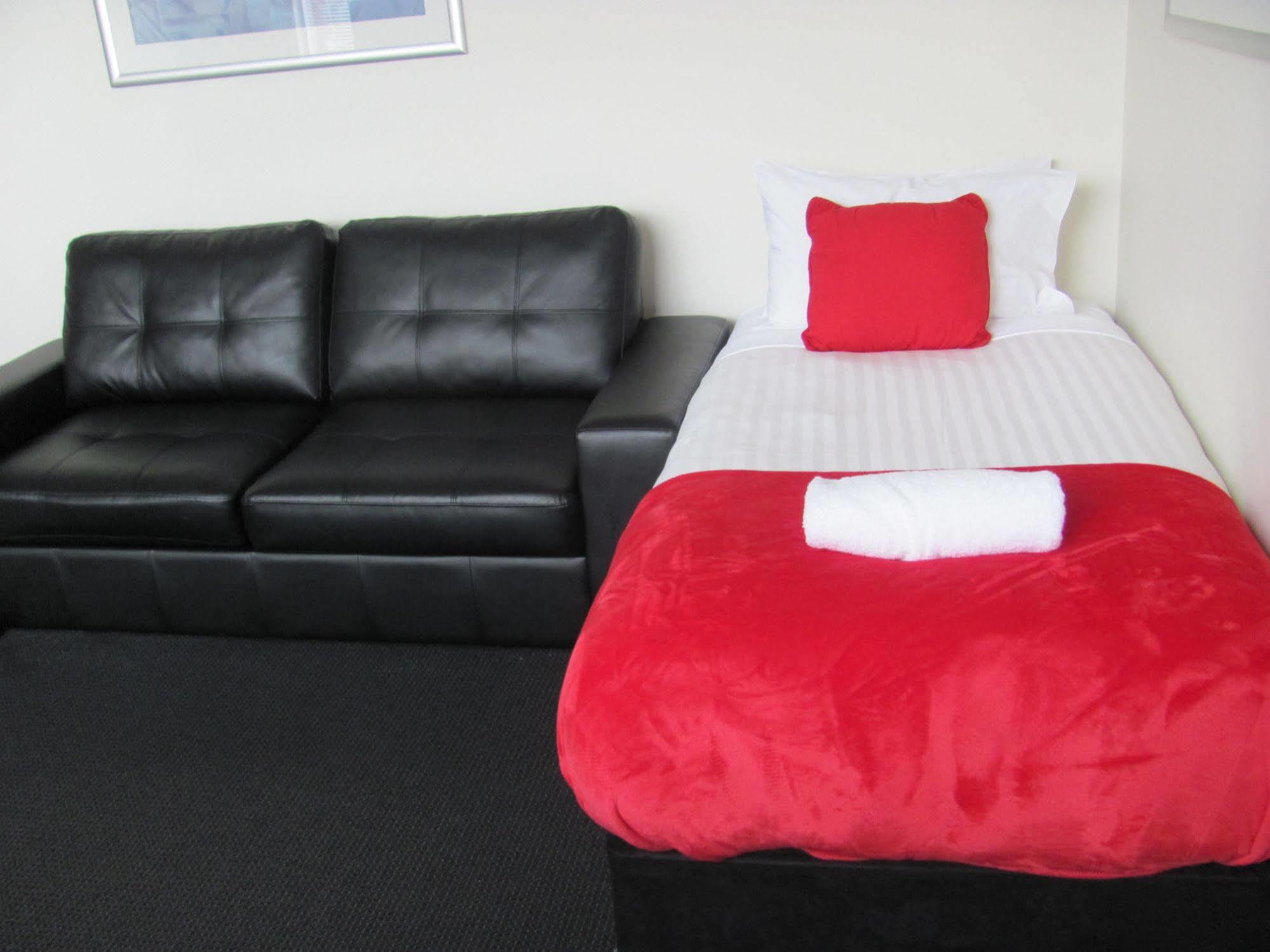 Apartments On Flemington Мелбърн Екстериор снимка