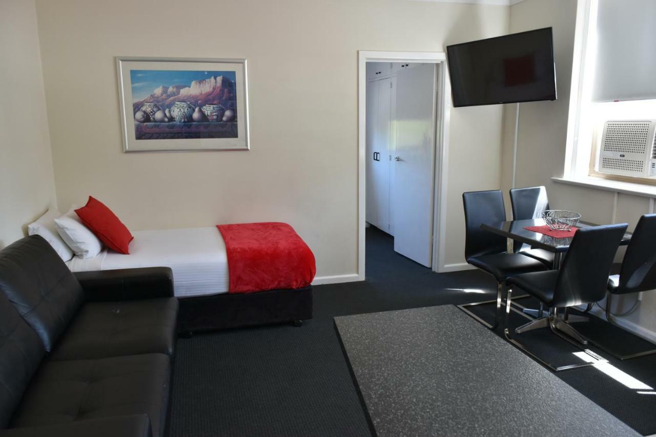 Apartments On Flemington Мелбърн Екстериор снимка